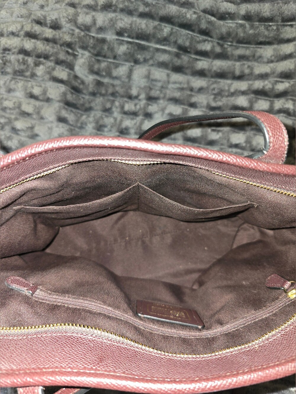 Coach City Tote In Oxblood Crossgrain Leather.  Like New - Picture 14 of 15